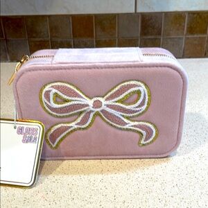Gloss & Glo NWT Pink Velvet Bow Jewelry Box